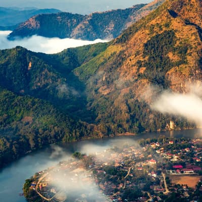 Nong Khiaw
