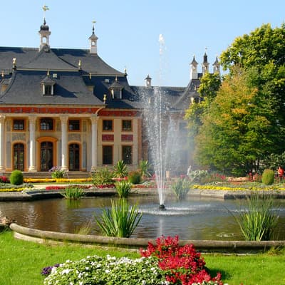 Les Pillnitz Castle & Park