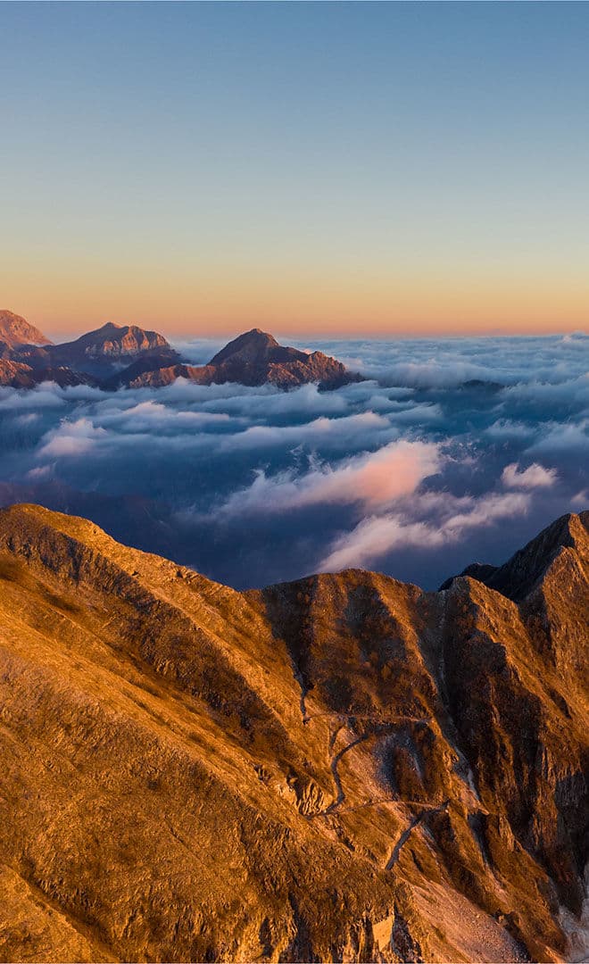 Les Alpes Apuanes