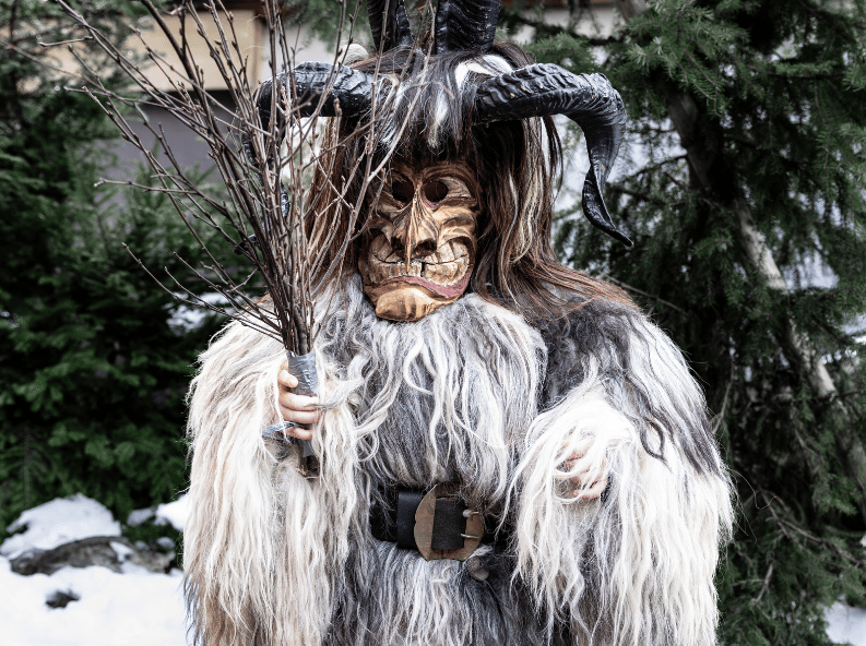 Les défilés de Saint-Nicolas et des Krampus