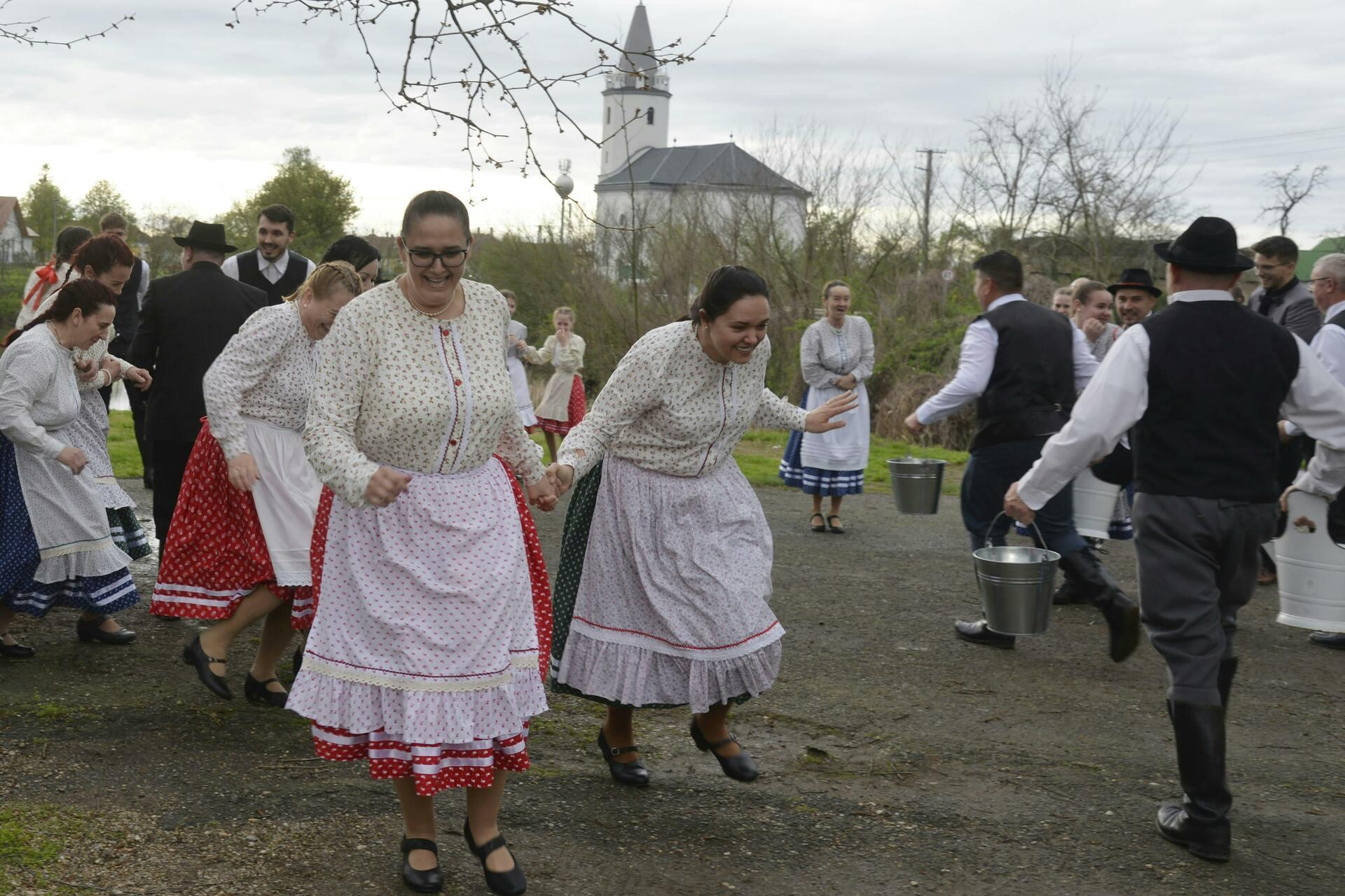 Fêtes de Pâques à Hollókő