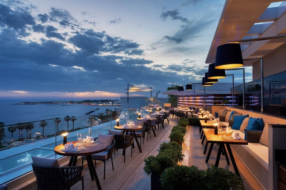 amavi made for two hotel couples