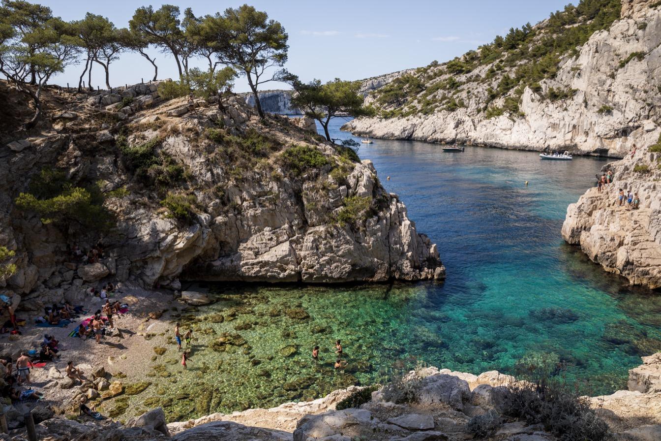 eaux turquoise trois criques
