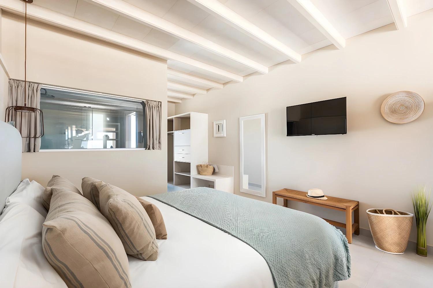Chambre lumineuse à Agroturismo Llucasaldent Gran Menorca - Adult Only