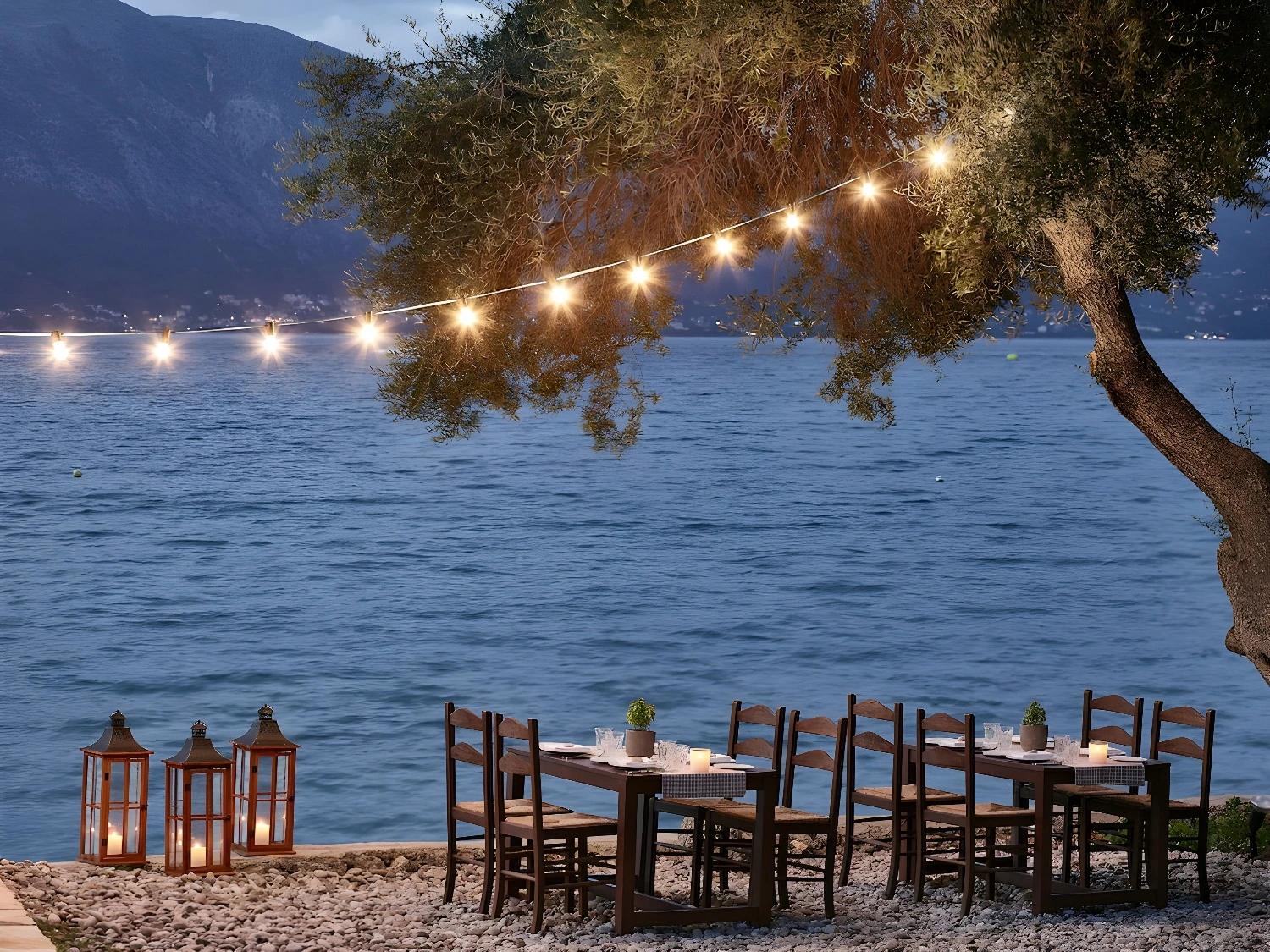 Dîner romantique en bord de mer à l'Annabelle Beach Resort.