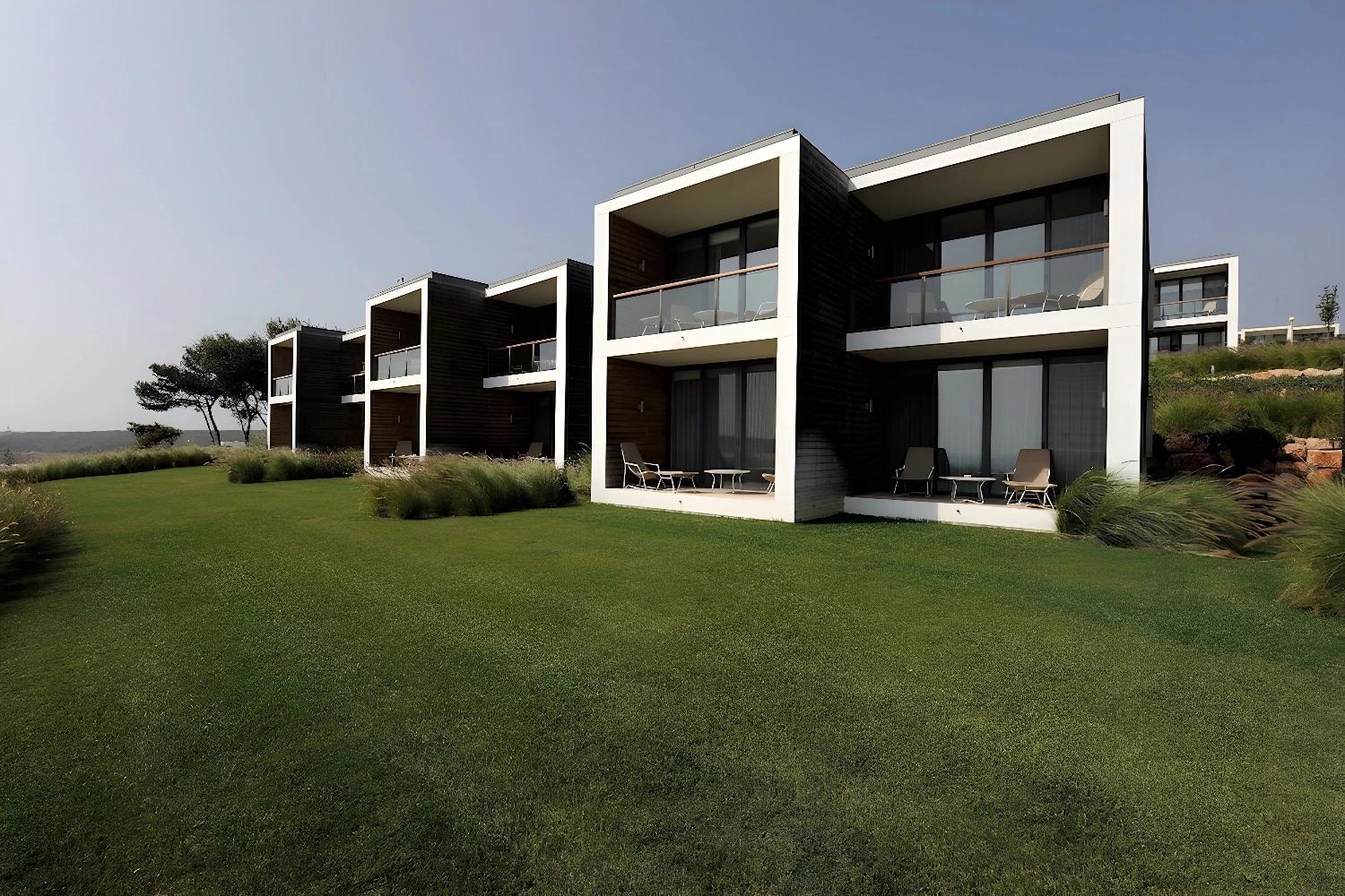 Extérieur des villas au Martinhal Sagres Beach Family Resort Hotel