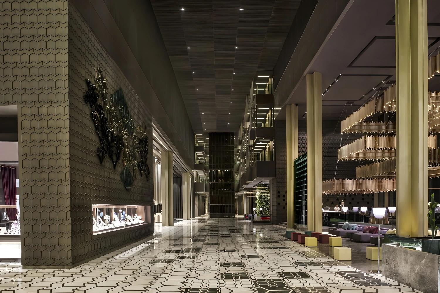 Intérieur moderne du Maxx Royal Kemer Resort avec un design unique.