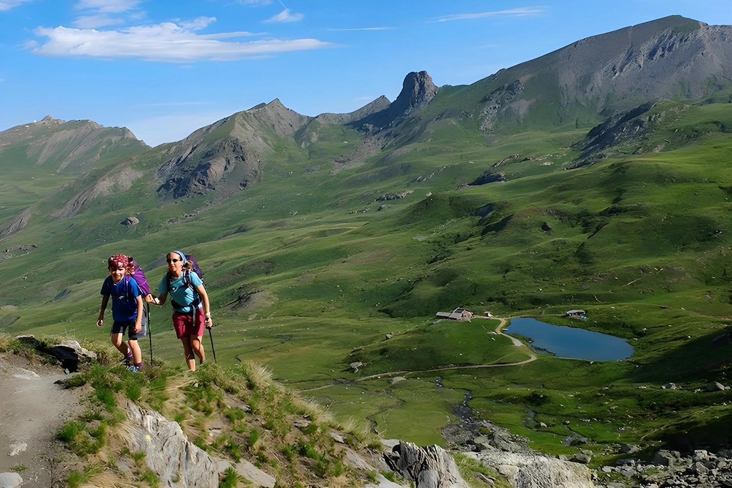 Parcours aventure dans les arbres, Multi-activités en famille dans le Queyras