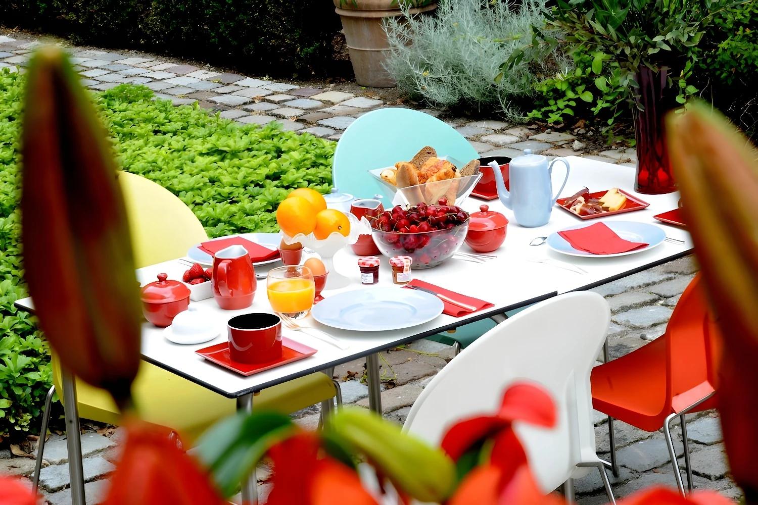 Petit déjeuner coloré à La Maison Bord'eaux