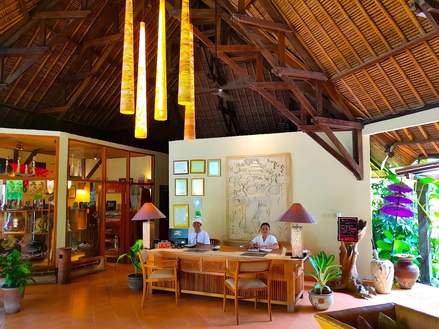 Petit déjeuner au Puri Dajuma Beach Eco-Resort & Spa