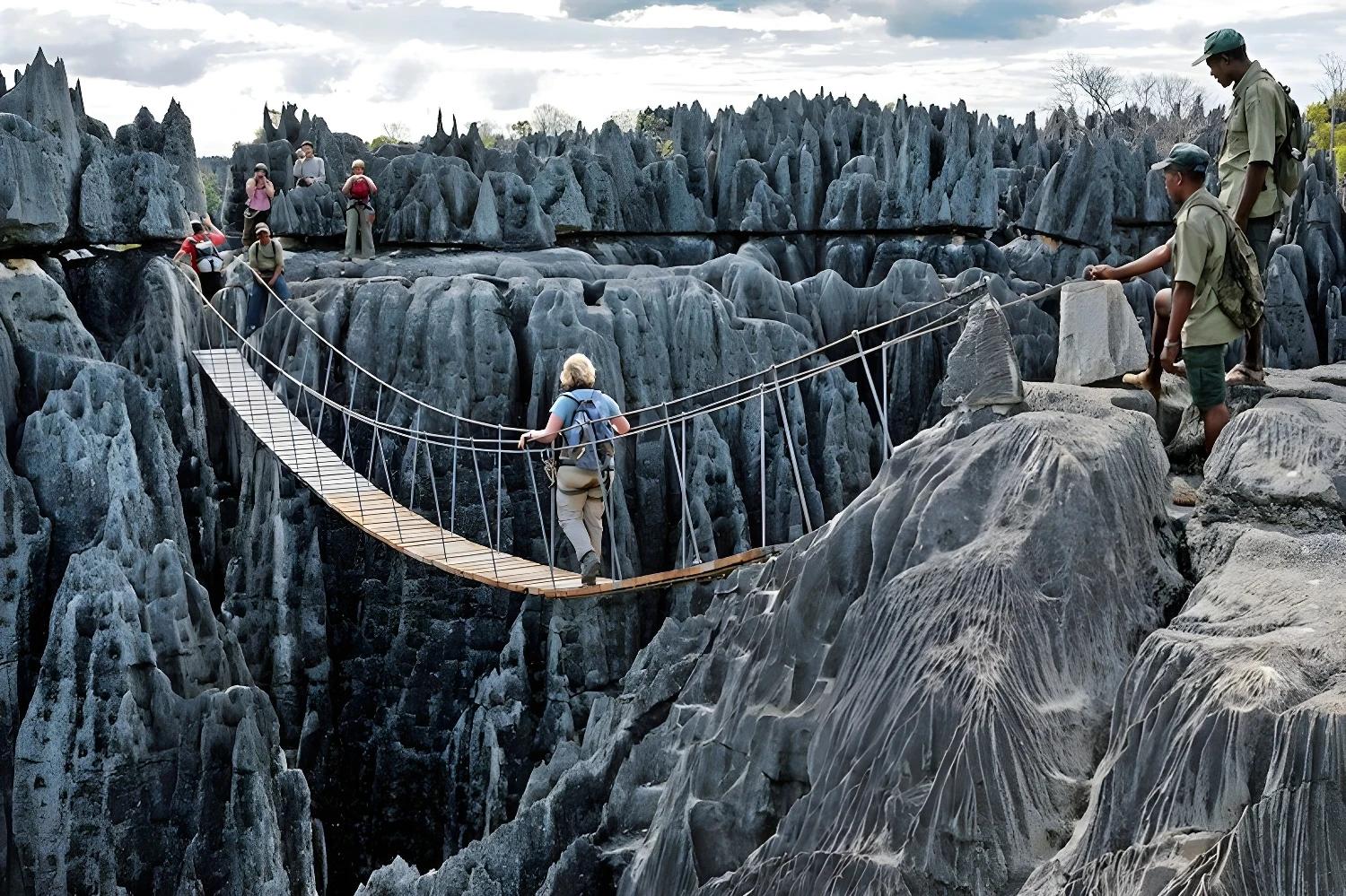 Best of Mada : piscine naturelle entourée de verdure