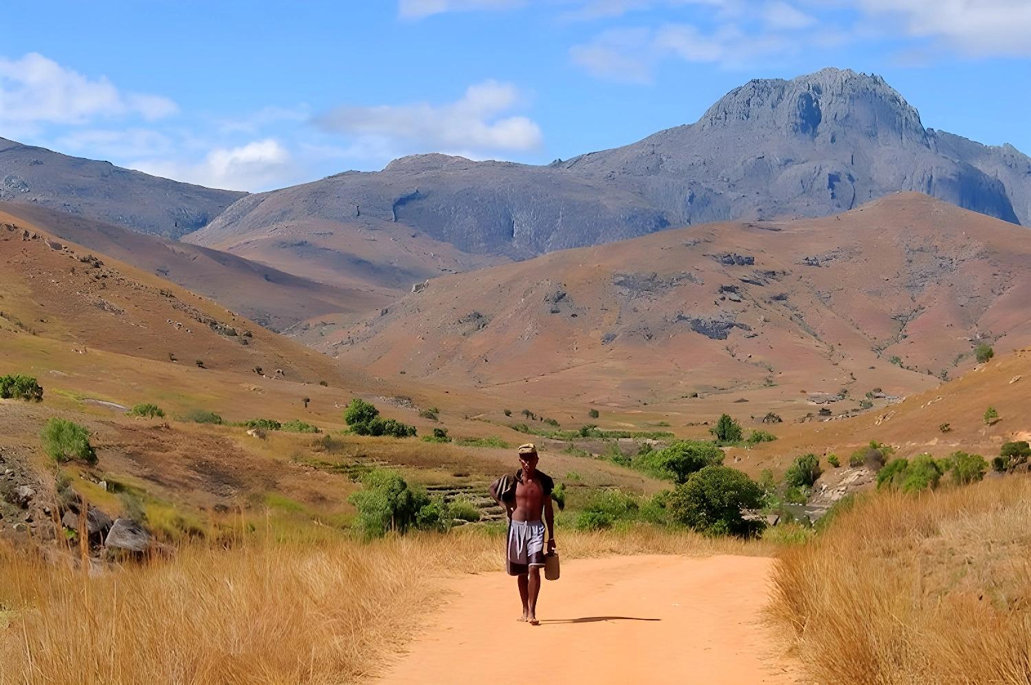Randonnée dans la savane avec Le Trek Caméléon