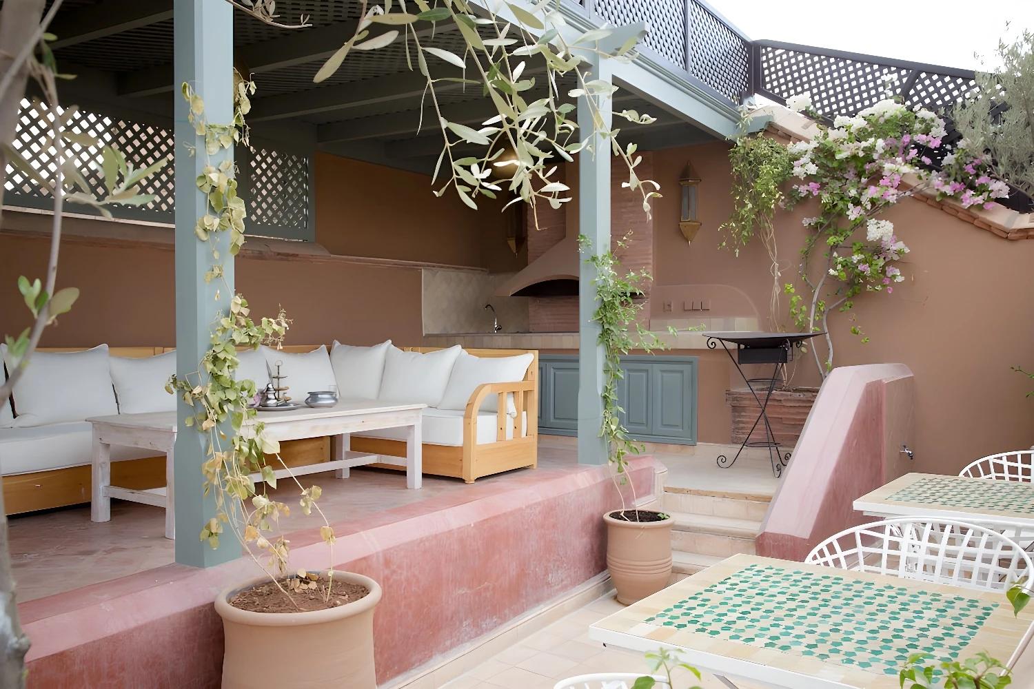 Coin repas extérieur au Riad Olema & Spa