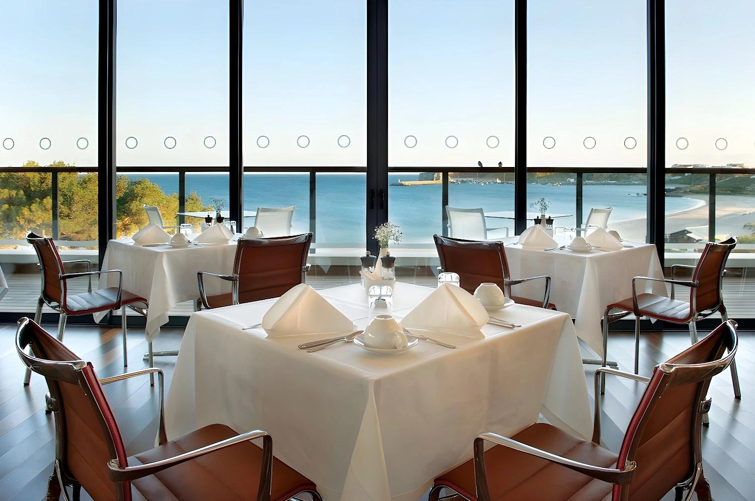 Restaurant avec vue panoramique au Martinhal Sagres Beach Family Resort Hotel