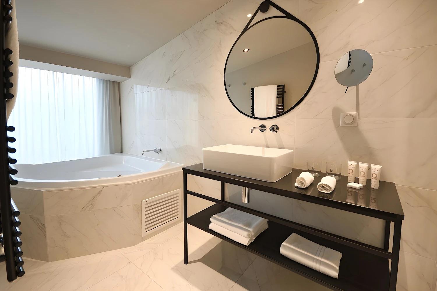 Salle de bain luxueuse à La Maison Bord'eaux