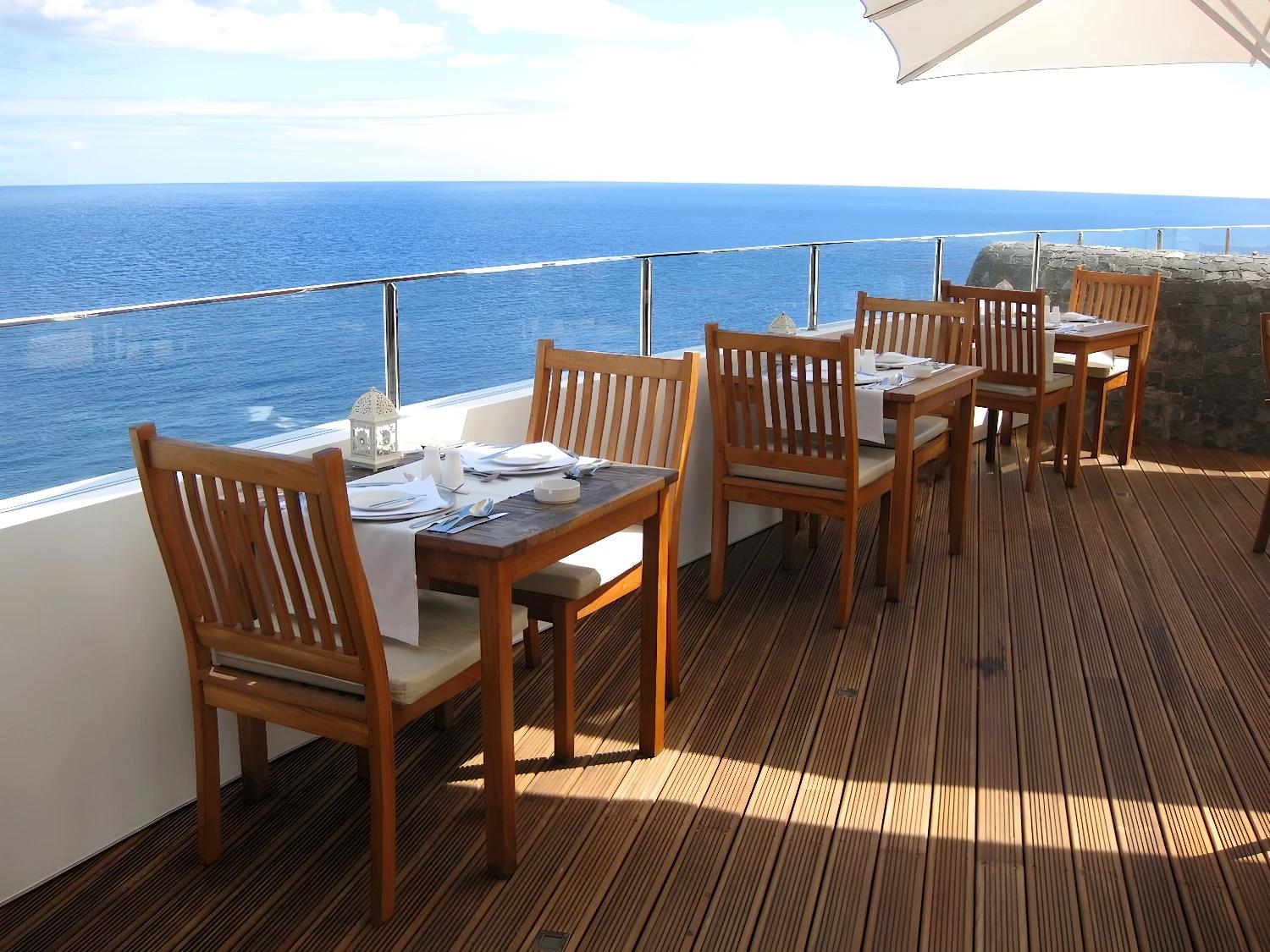 Salon moderne et confortable à The Prime Energize Monte Gordo