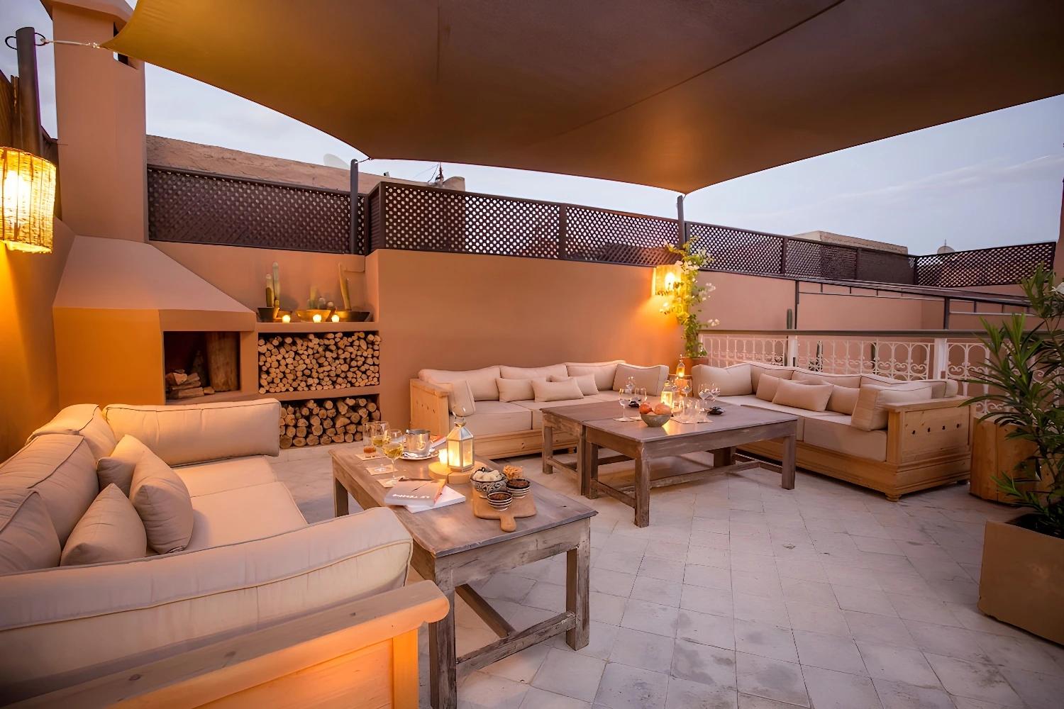 Terrasse avec coin salon au Riad Olema & Spa