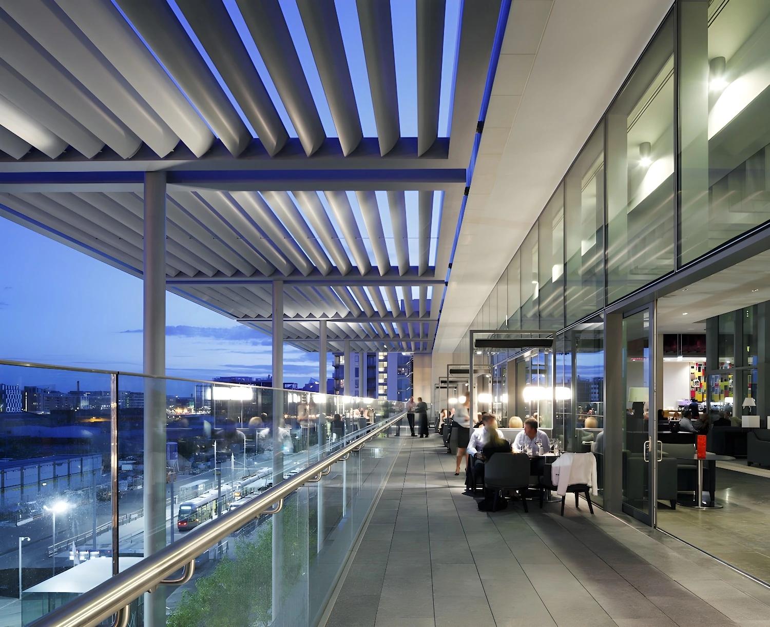 Terrasse avec vue panoramique à The Gibson - Dublin