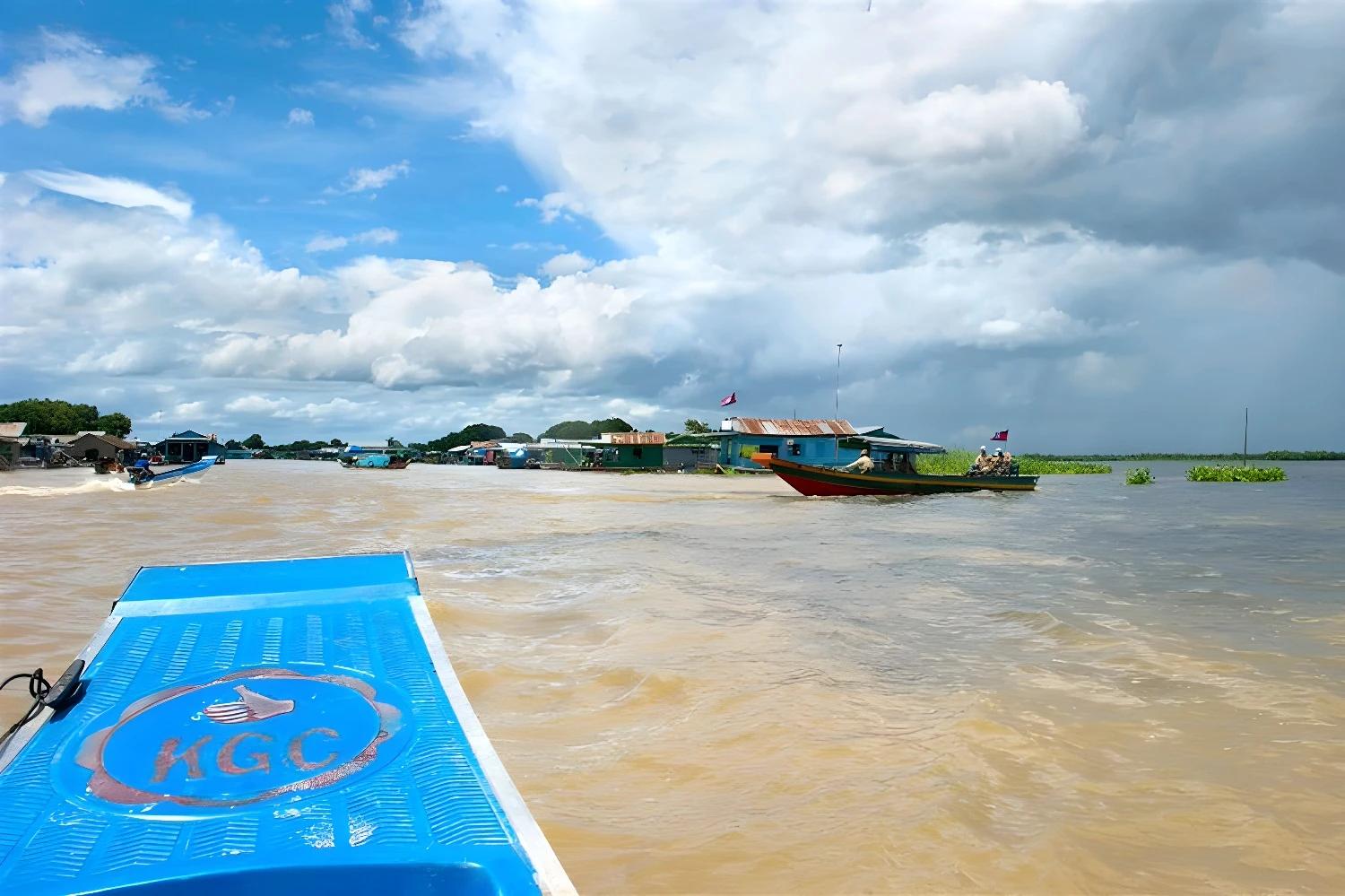 Village flottant sur le lac Tonlé Sap, En terre khmère, un Best of Cambodgien