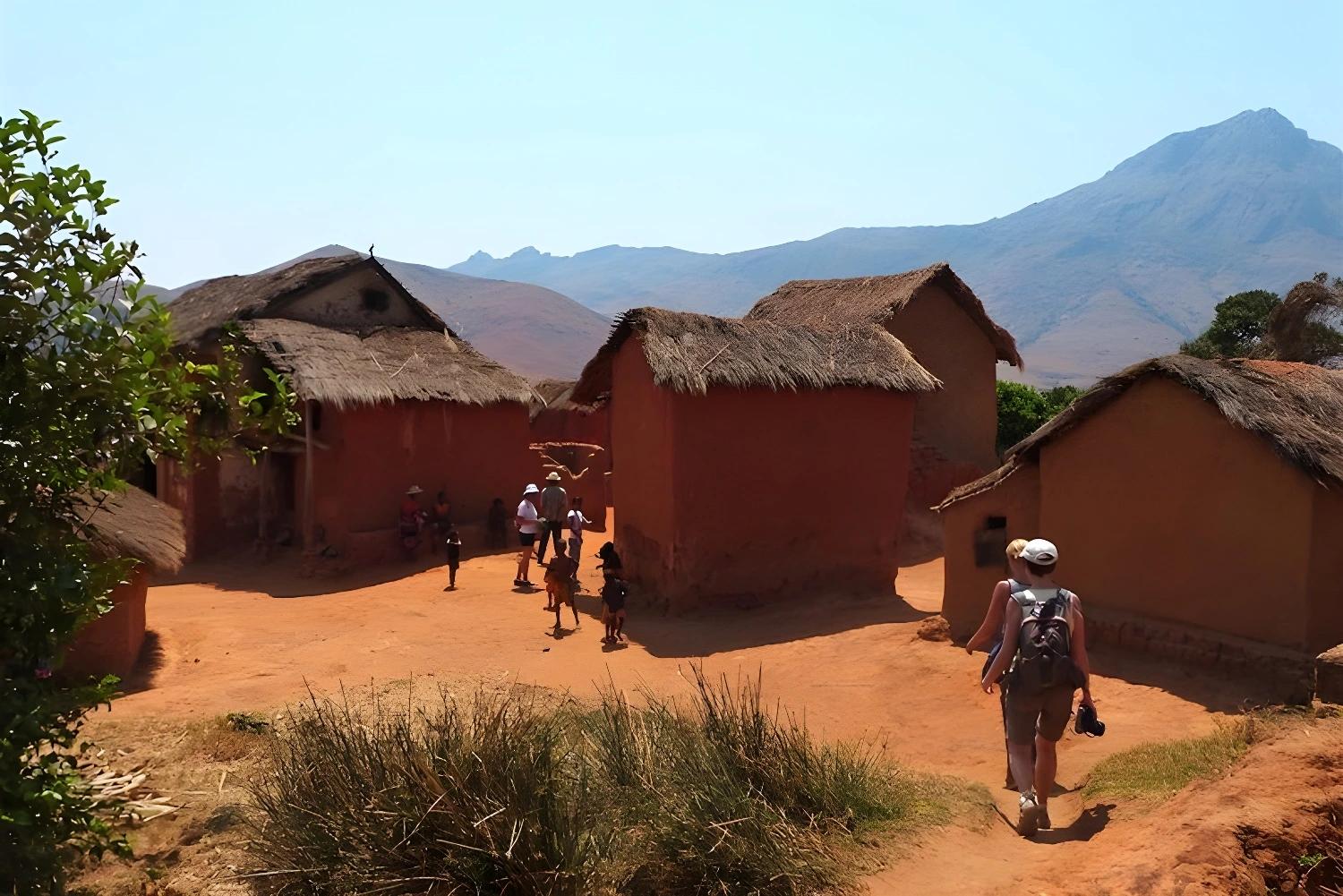 Village traditionnel pour L'aventure d'Est en Ouest