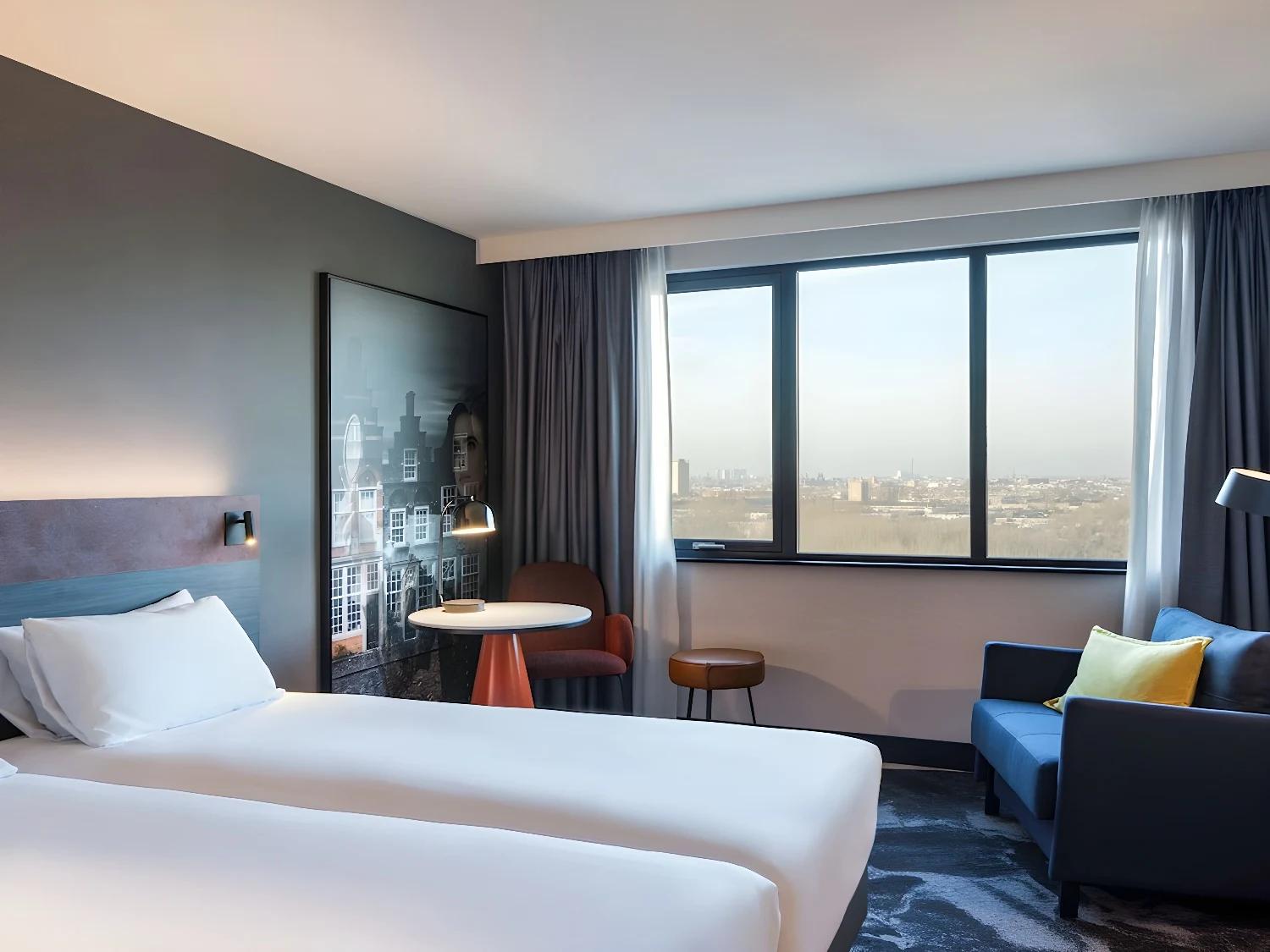 Vue panoramique depuis une chambre du Mercure Amsterdam City Hotel.