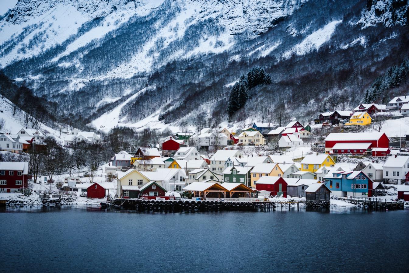 fjords majestueux paysage norvegien