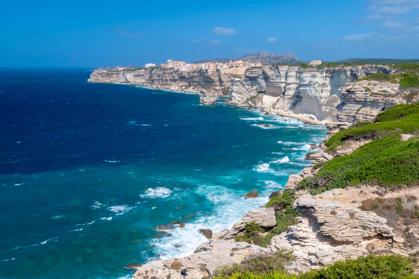 voyage-authentique-navigation-panoramique-cotes-corses