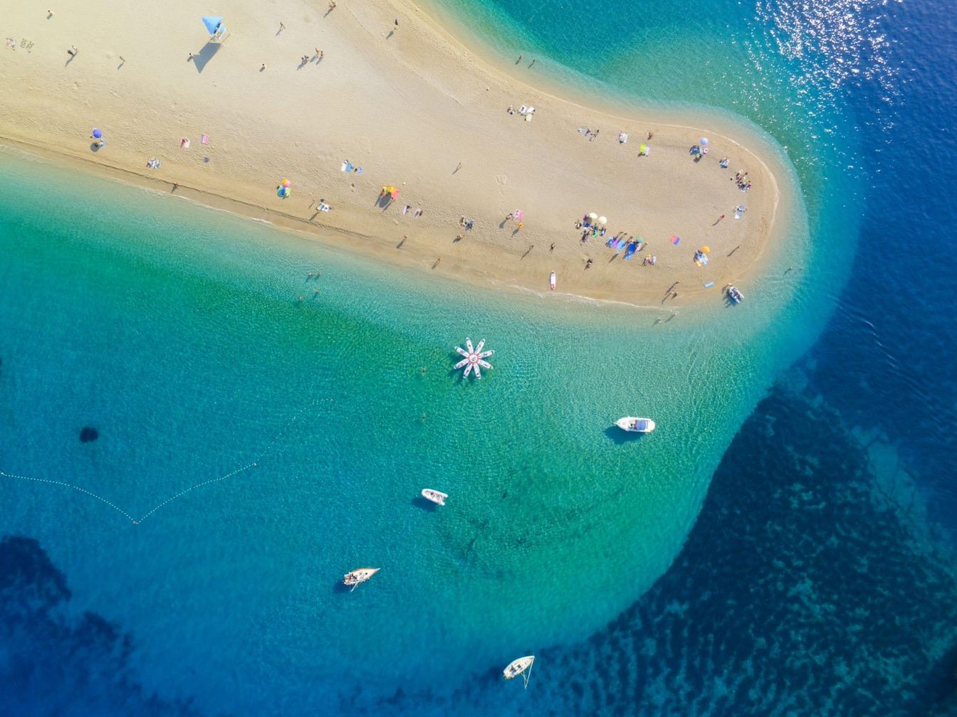 plages-belles-croatie-baignade-famille