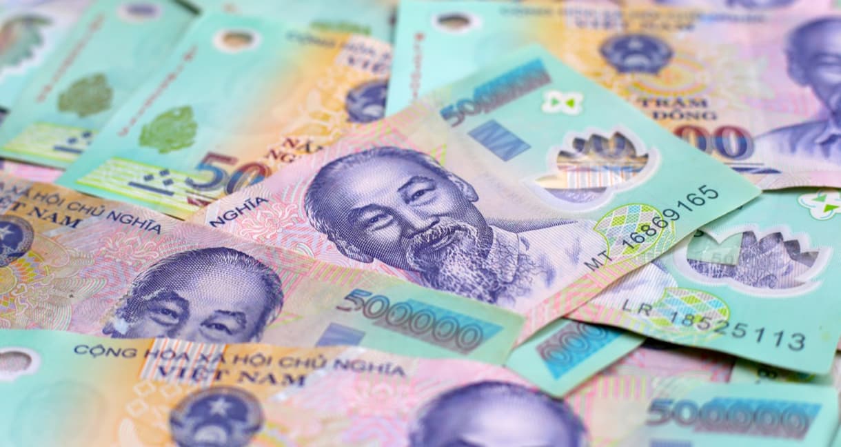 Billets de 500 000 dongs vietnamiens, illustrant la monnaie locale