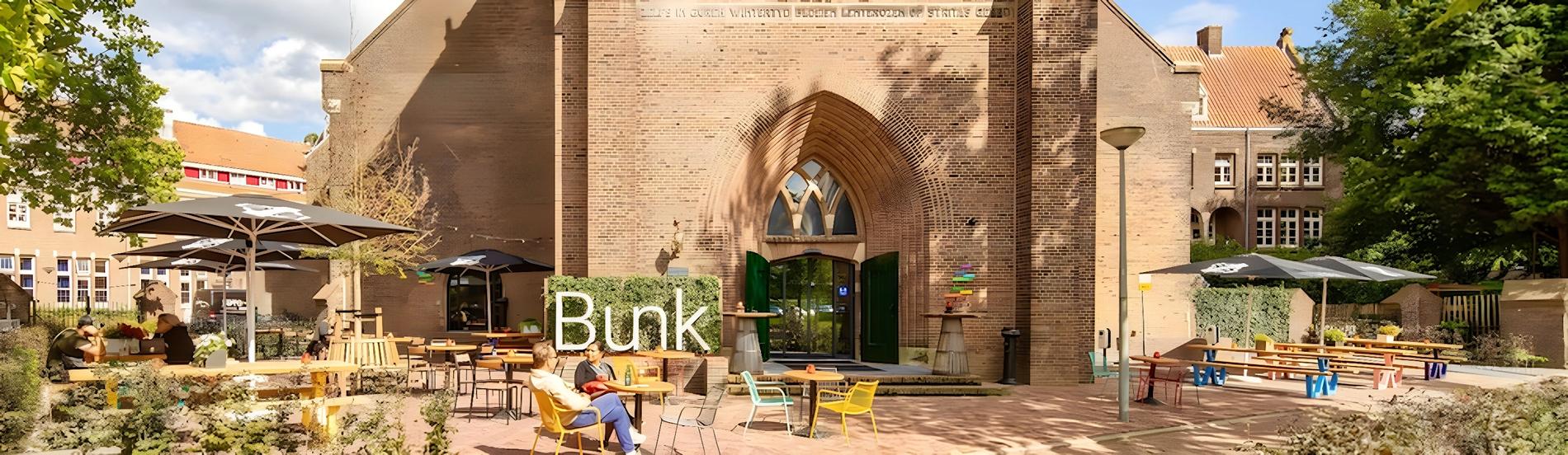 Dormir dans une église design à Amsterdam ? Découvrez-le !