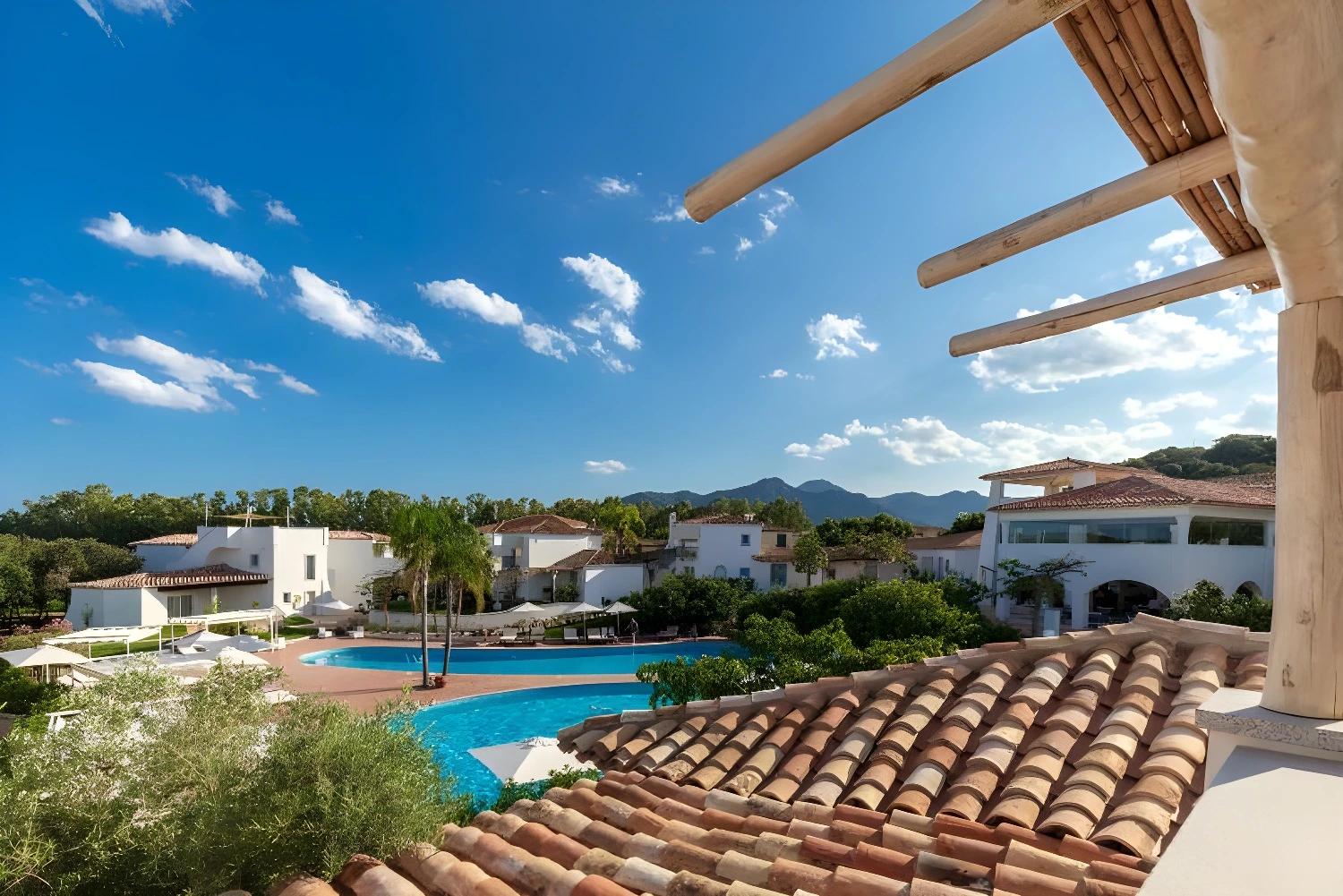 Hôtel secret en Sardaigne : escapade idyllique pour adultes