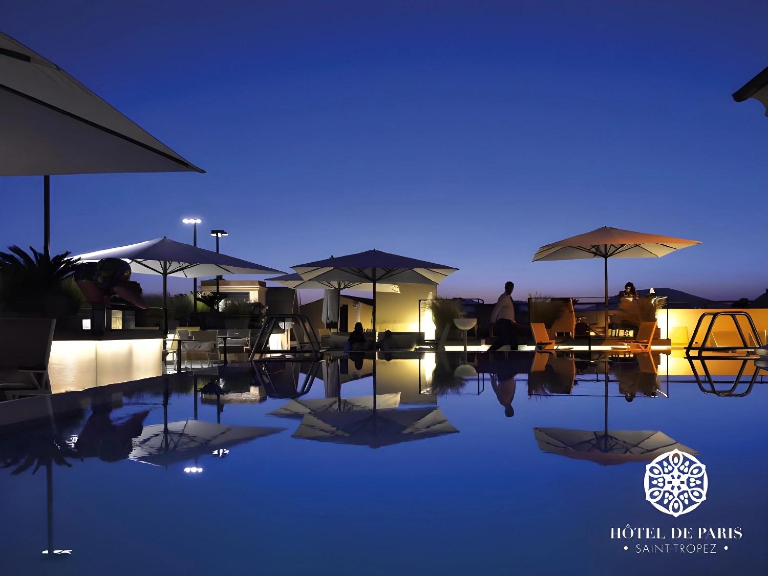 Rooftop avec piscine de rêve à Saint-Tropez à découvrir