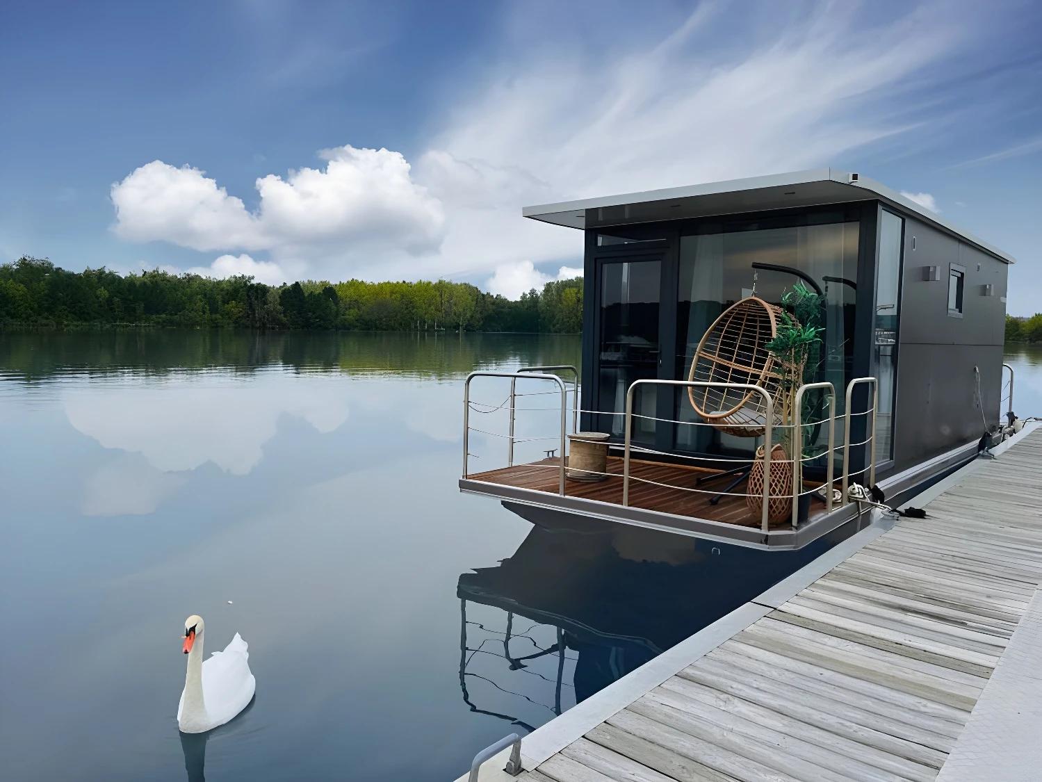Escapade en House Boat : luxe et nature au fil de la Seine