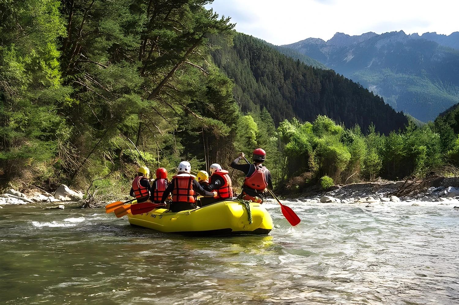 Escapade famille Queyras : rafting, accrobranche et refuge