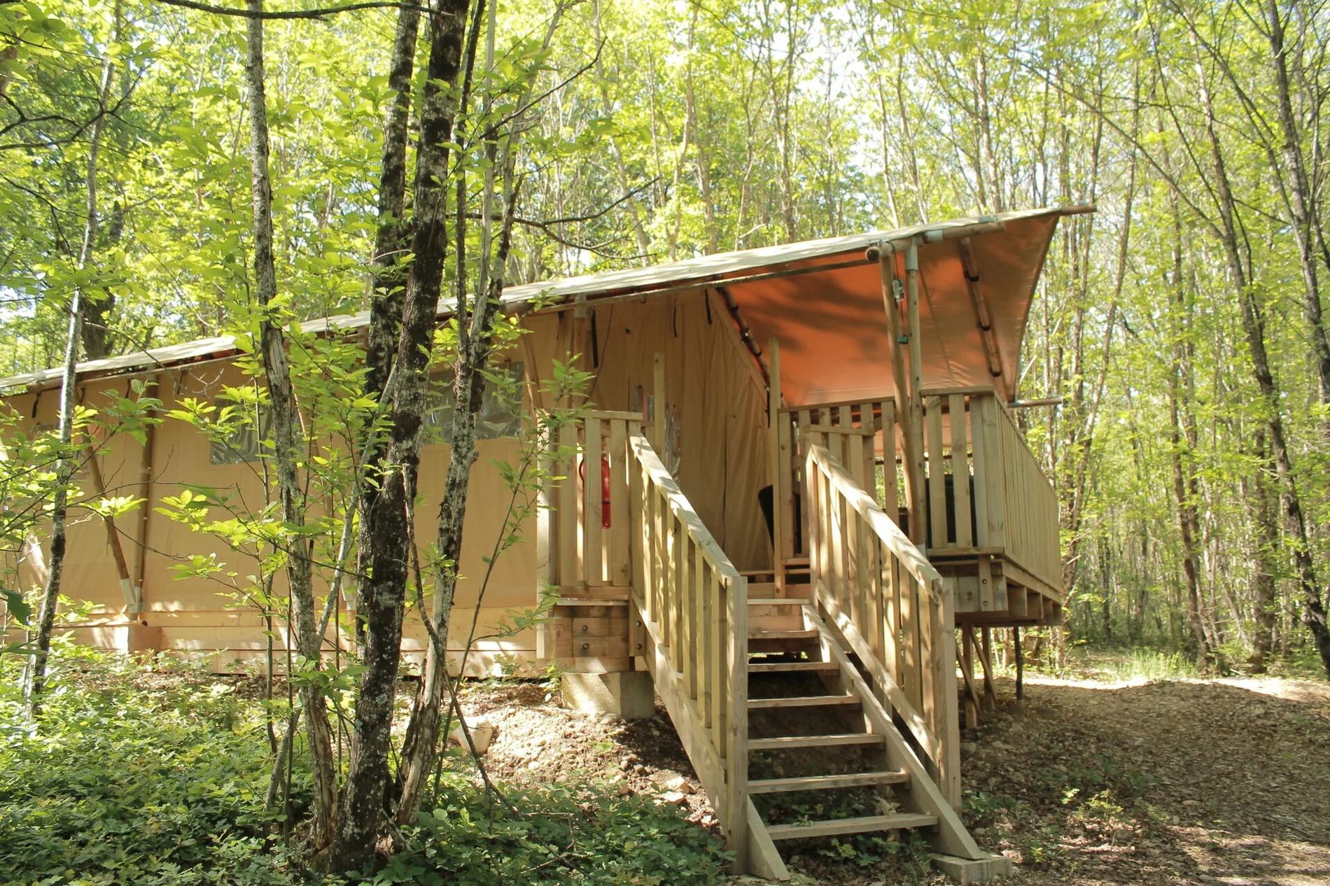 Dormir en forêt : escapade nature insolite en Périgord vert