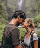 En couple