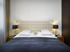 The Icon Hotel & Lounge