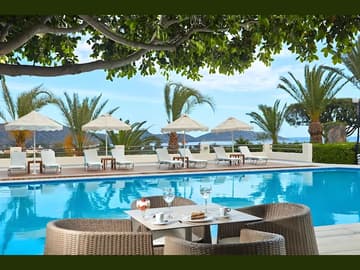 Paradis méditerranéen secret : découvrez l'Elounda Palm Hotel