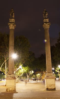 La place Alameda de Hercules