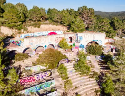 Les ruines du Club Festival