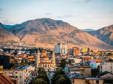 Petits voyageurs en Albanie